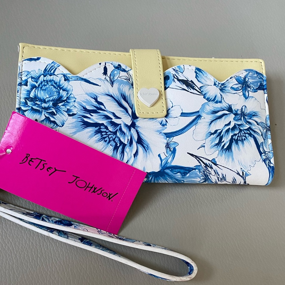 Betsey Johnson wallet / phone case - Picture 9 of 9